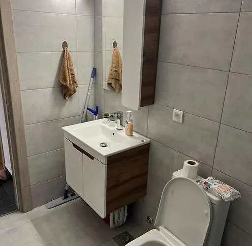 Apartment 2 Bedroom In *