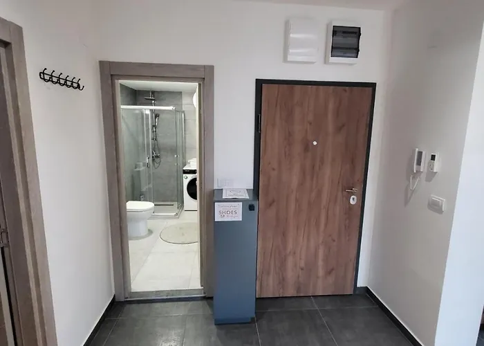 2 Bedroom In Apartment *